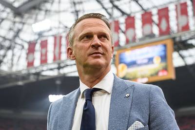 Van den Brom: Het moet beter tegen topclubs