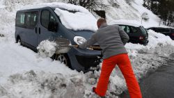 Duizenden Vlamingen kunnen vandaag vanuit Alpen naar huis dankzij lawines