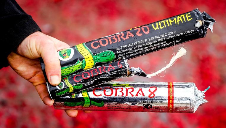 Beveiligers Helpen Politie Bij Afvoer Vuurwerk Het Parool