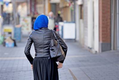 McDonald's Oosterhout wil geen moslima met hoofddoek