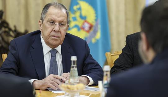 Rusland: ‘Legitiem om EU-troepen in Oekraïne aan te vallen’ • EU-leiders geven ‘volledige steun’ aan Oekraïne voor gesprek Zelensky en Trump