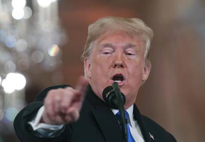 Witte Huis moet CNN-journalist na botsing met Trump weer toelaten