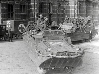 Kekerdom herdenkt: negen Canadezen sneuvelden bij bevrijding van het dorp