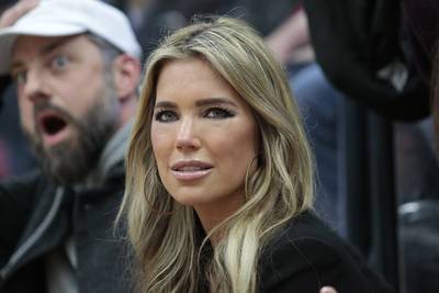 Sylvie Meis volgens Duitsers ‘onherkenbaar’op tribune basketbalduel
