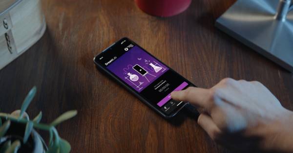 Terwijl Je Slaapt Werkt Je Mobieltje Mee Aan Het Zoeken Naar Een Coronamedicijn Tech Ad Nl