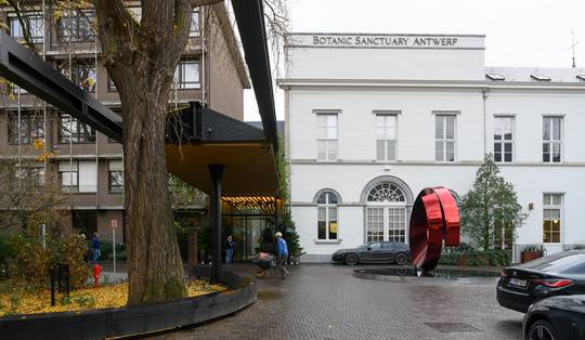 ‘Het wekt de indruk dat je met geld alles vergund krijgt’: politiek welles-nietes over bouwovertredingen van Botanic Sanctuary