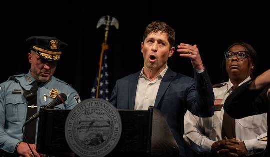 Zo uitgesproken als de burgemeester van Minneapolis na de dood van Renee Good zijn Democratische leiders nog niet geweest