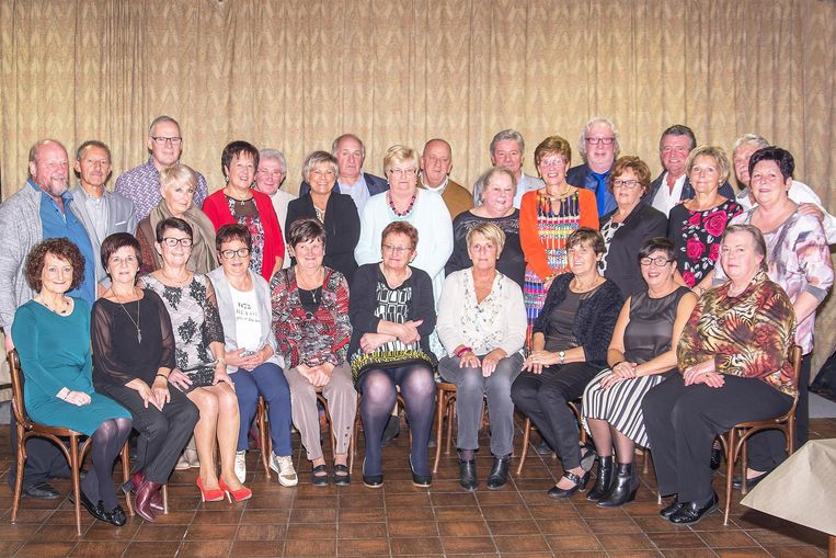 65jarigen houden geslaagde reünie in café Den Decker SintGillis