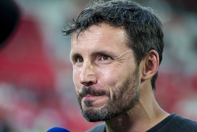 Van Bommel verklaart winst op FC Utrecht: 'Domineren en ...