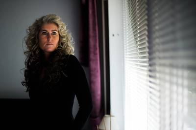 Arnhemse Elles leeft na val al een jaar in de hel: ‘Mijn leven is kapot’