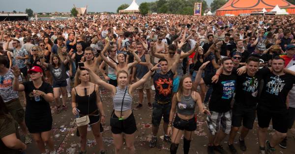 Marshmello sluit eerste dag Dreamfields af in Lathum - De Gelderlander