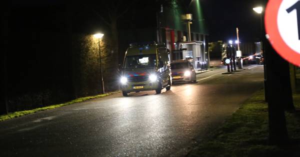 Slachtoffer met spoed naar het ziekenhuis na bedrijfsongeval Odiliapeel - BD.nl