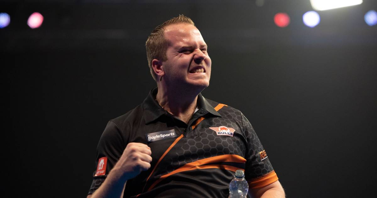 Van Duijvenbode zet sensationele opmars voort met plek in finale World Grand Prix - De Gelderlander