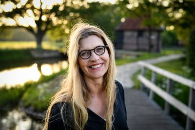 Professor Irene van Staveren genas zichzelf van chronische migraine: ‘Heb mijn leven terug’