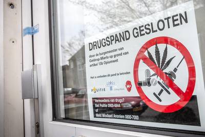 Man laat hennepkwekers binnen en moet nu zijn huis in Oeffelt uit: ‘Heb een fout gemaakt maar dit is