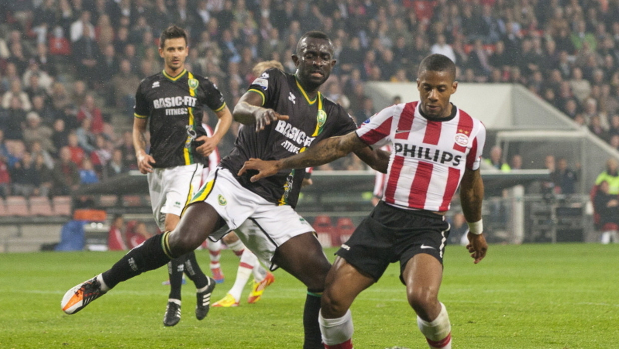 PSV - ADO even gestaakt vanwege onweer | Het Parool