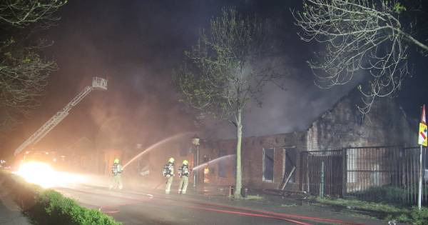 Felle brand verwoest schuur in Bruinisse