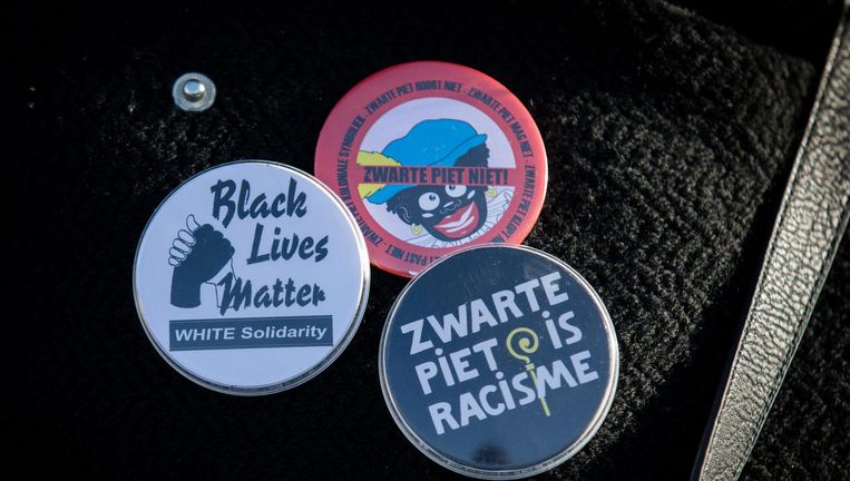 Eerste veroordeling in de Zwarte Pietendiscussie: man veroordeeld voor  belediging anti-Zwarte Piet-betogers | De Volkskrant