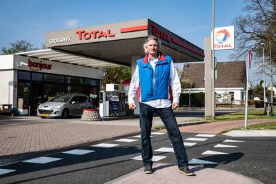 Rechter houdt ontruiming tankstations tegen, Theo Vermeulen mag even door