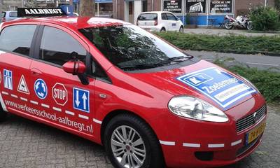 Grote onrust rond rijschool: leerlingen woest, eigenaar duikt onder ‘na kogel in brievenbus’