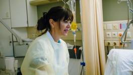 "Ik was nat van het zweet", Astrid haalt een maagsonde uit