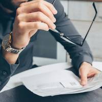 Vlaamse regering hakt knoop door: wie in de toekomst studiebeurs of renovatiepremie aanvraagt, moet verklaring op eer tekenen