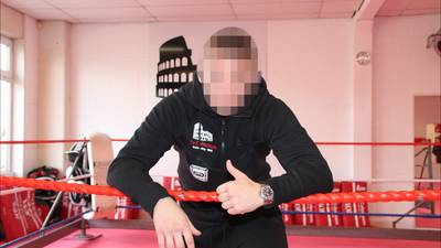 Professioneel kickbokser twee keer op één dag voor rechter wegens vechten