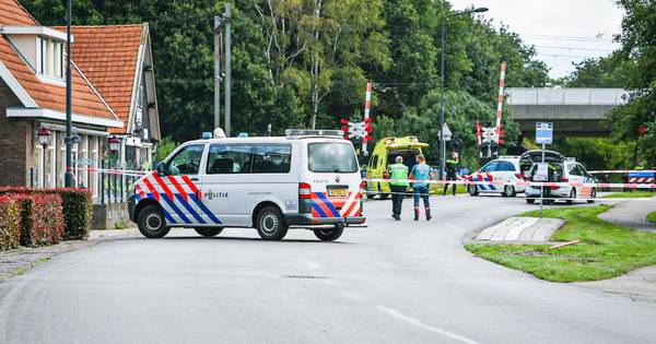 Problemen op het spoor tussen Zwolle en Leeuwarden: urenlang geen treinen na aanrijding.