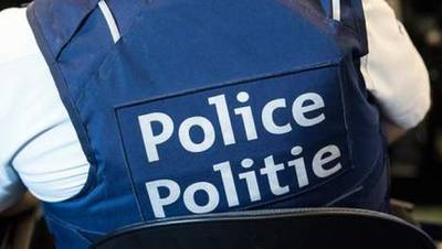 La police interrompt une fête rassemblant d’une cinquantaine de personnes à Haaltert