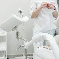 Gynaecoloog in opspraak plant feestelijk ‘carrièresymposium’: ‘Slag in het gezicht’ voor ex-patiënten