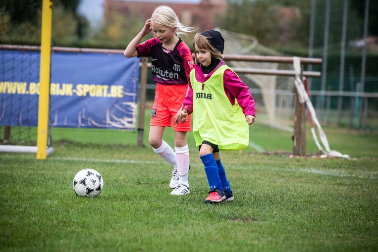 Voetbalclub K. Bokrijk Sport start met ploeg voor meisjes ...