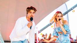 Maksim & Camille zingen nummer uit Circus Camille exclusief in Tien ...
