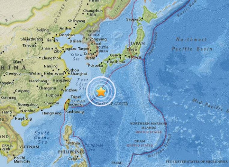 Zware aardbeving voor kust van Japan De