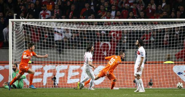 Uefa Geeft Doelpunt Oranje Aan Huntelaar Nederlands Voetbal Ad Nl