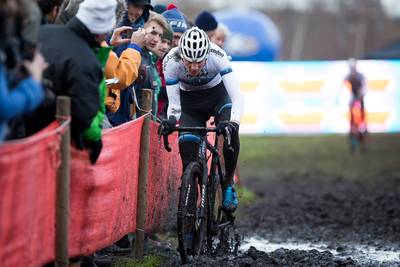 Mathieu van der Poel zet ook Druivencross naar zijn hand