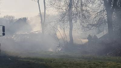 Schuur brandt uit in Milsbeek, veel rookontwikkeling