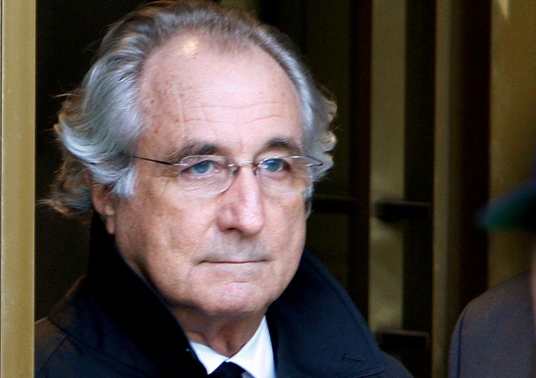 Terminale meesteroplichter Bernie Madoff (82) moet van ...