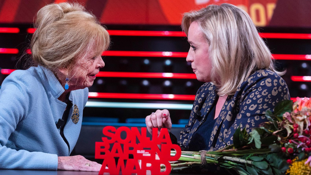 Eva Jinek Wint Sonja Barend Award Het Parool