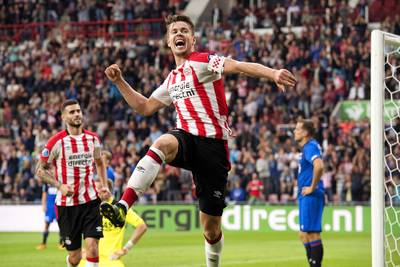 Fans kunnen lol op met historisch doelpuntrijke Eredivisie-opening