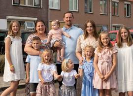Janneke Jelies deelt de transformatie van haar zoon én zet hem in het zonnetje