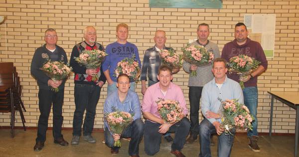 PV de Stormvogels uit Sibculo huldigt leden | Twenterand - Tubantia
