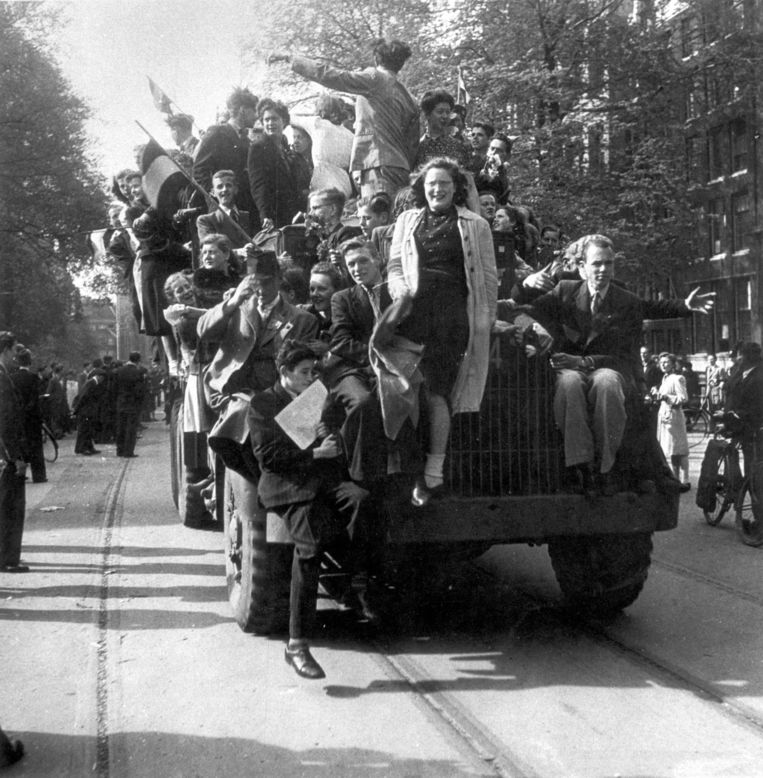 Teruglezen Hagelstenen Als Pingpongballen Op Bevrijdingsdag De Volkskrant