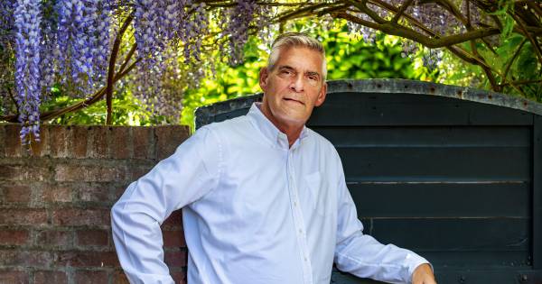 Burgemeester Frits Naafs had corona: 'Ik voelde me alsof er een vrachtwagen over me heen was gereden