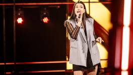 Draaien de stoelen voor Liza’s jazzversie van ‘Levitating’?