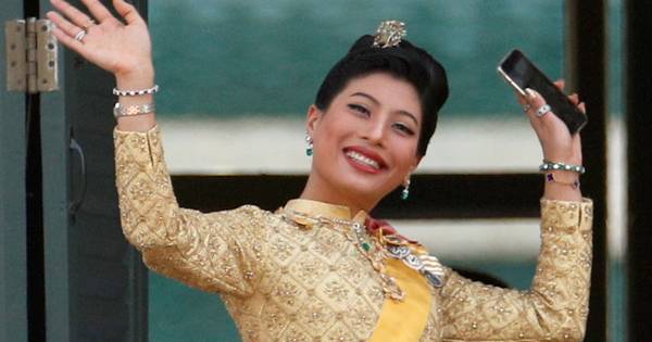 Wanneer Thaise Prinses Oudejaar Viert Staat Heel Phuket