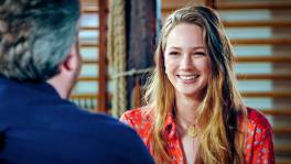 Schattig: Jens en Lauren kijken elkaar diep in de ogen