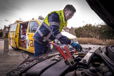 Honderden automobilisten wachten uren op Wegenwacht door storing ANWB