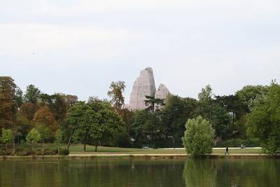 ‘Opgepakte tbs’er Ronald van Z. verstopte zich dagenlang met tentje en fiets in bos Parijs’