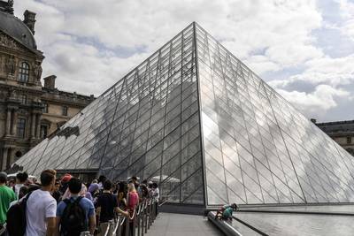 Plannen om het Louvre te bezoeken? Voortaan moet je reserveren
