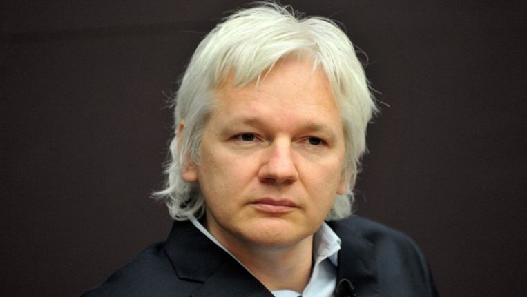 "Londen laat Assange voorlopig in ambassade zitten 